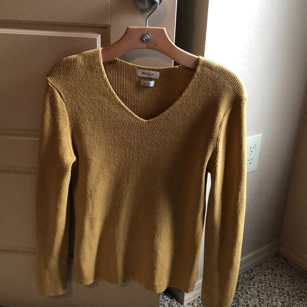 Van Heusen sweater